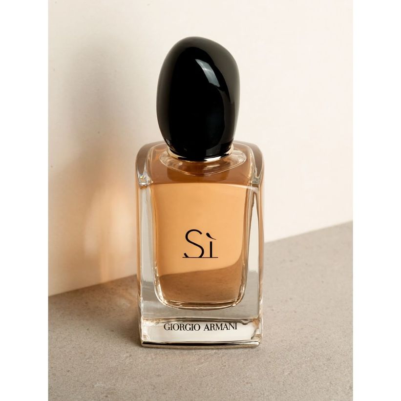 1-    Giorgio Armani – Si