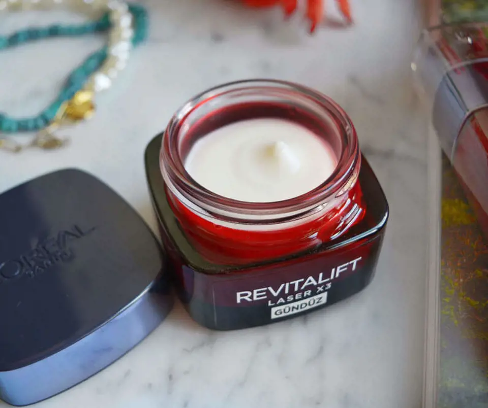 L’Oréal Paris Revitalift Lazer X3 Gündüz Kremi