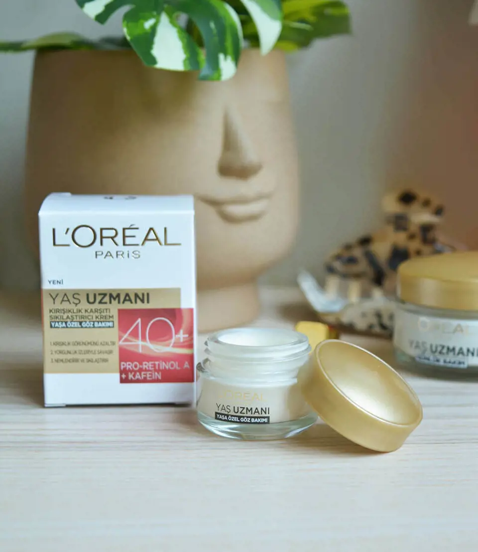 L'Oréal Paris Yaş Uzmanı 40+ Kırışıklık Karşıtı Sıkılaştırıcı Göz Kremi