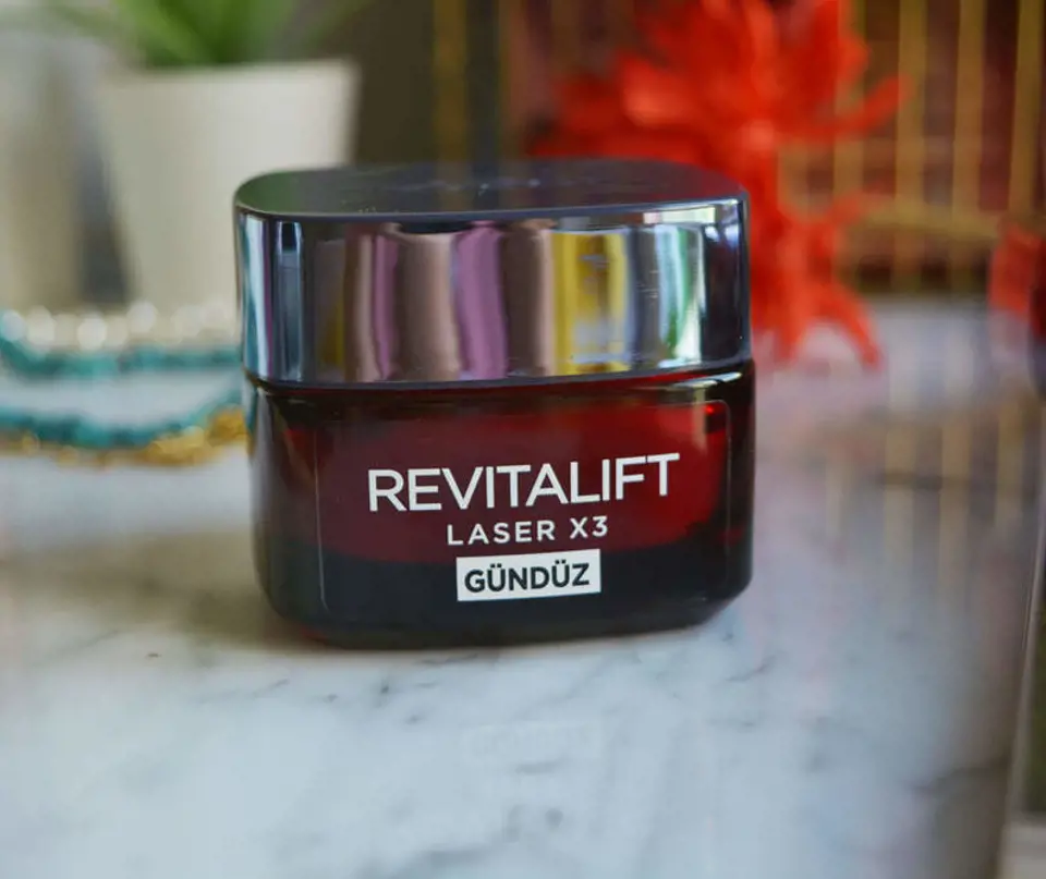 L’Oréal Paris Revitalift Lazer X3