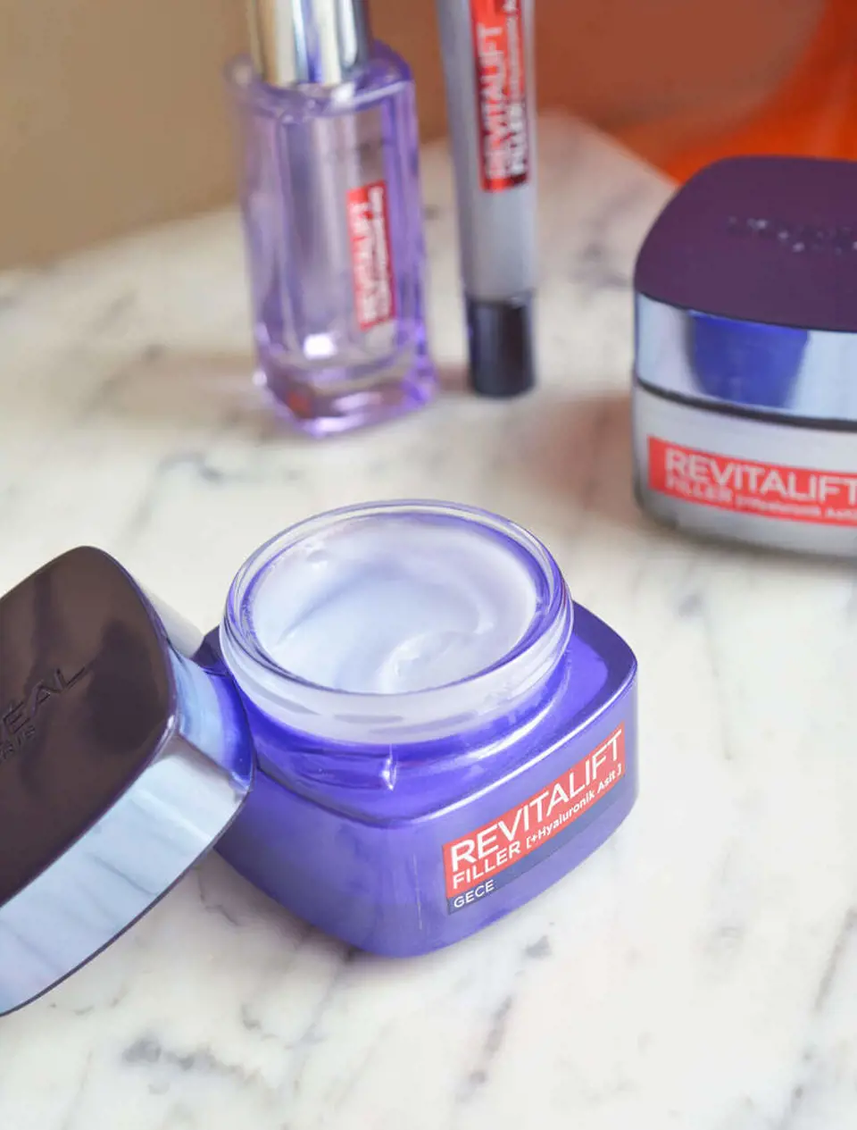 2. L'Oréal Paris Revitalift Filler Gece Kremi