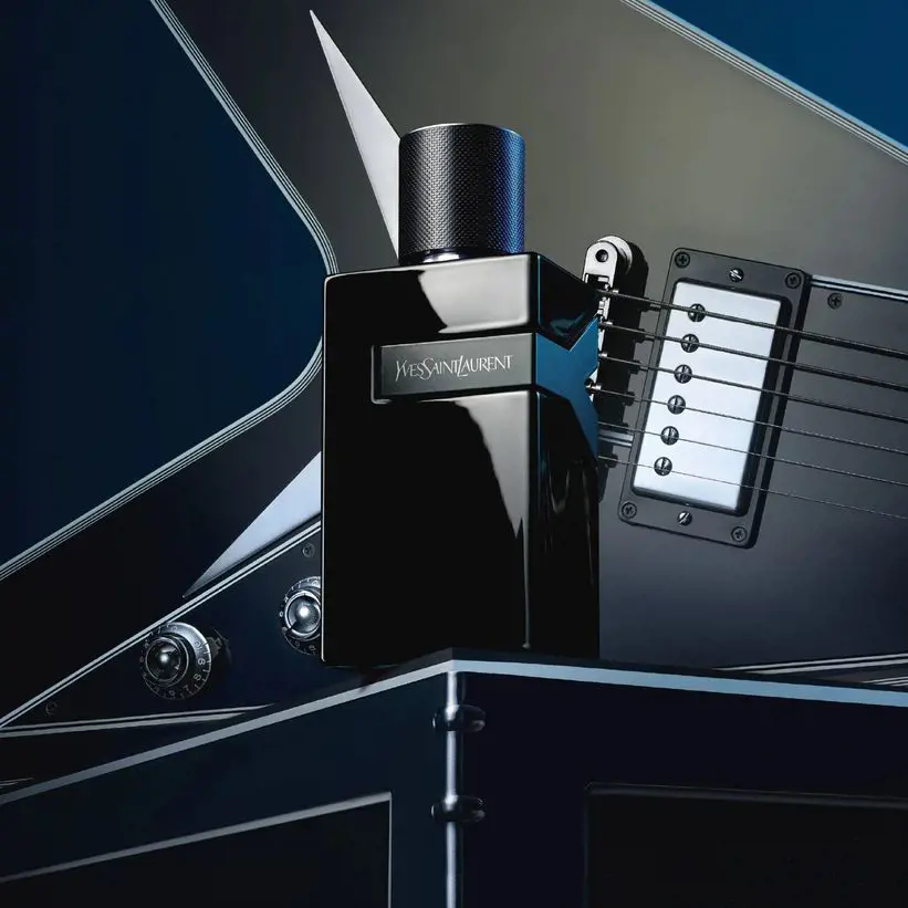 Kokunla Efsane Olmanın Yolu: Yves Saint Laurent Y Le Parfum