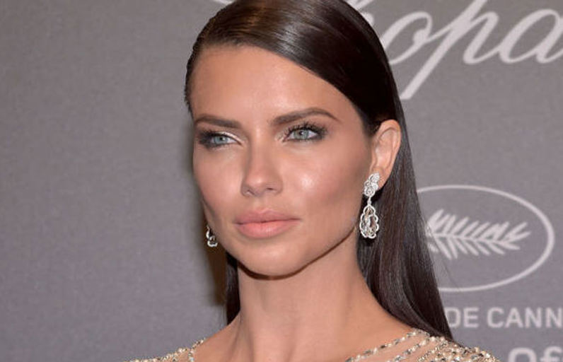 Adriana Lima'nın Kusursuz Makyajının Sırları