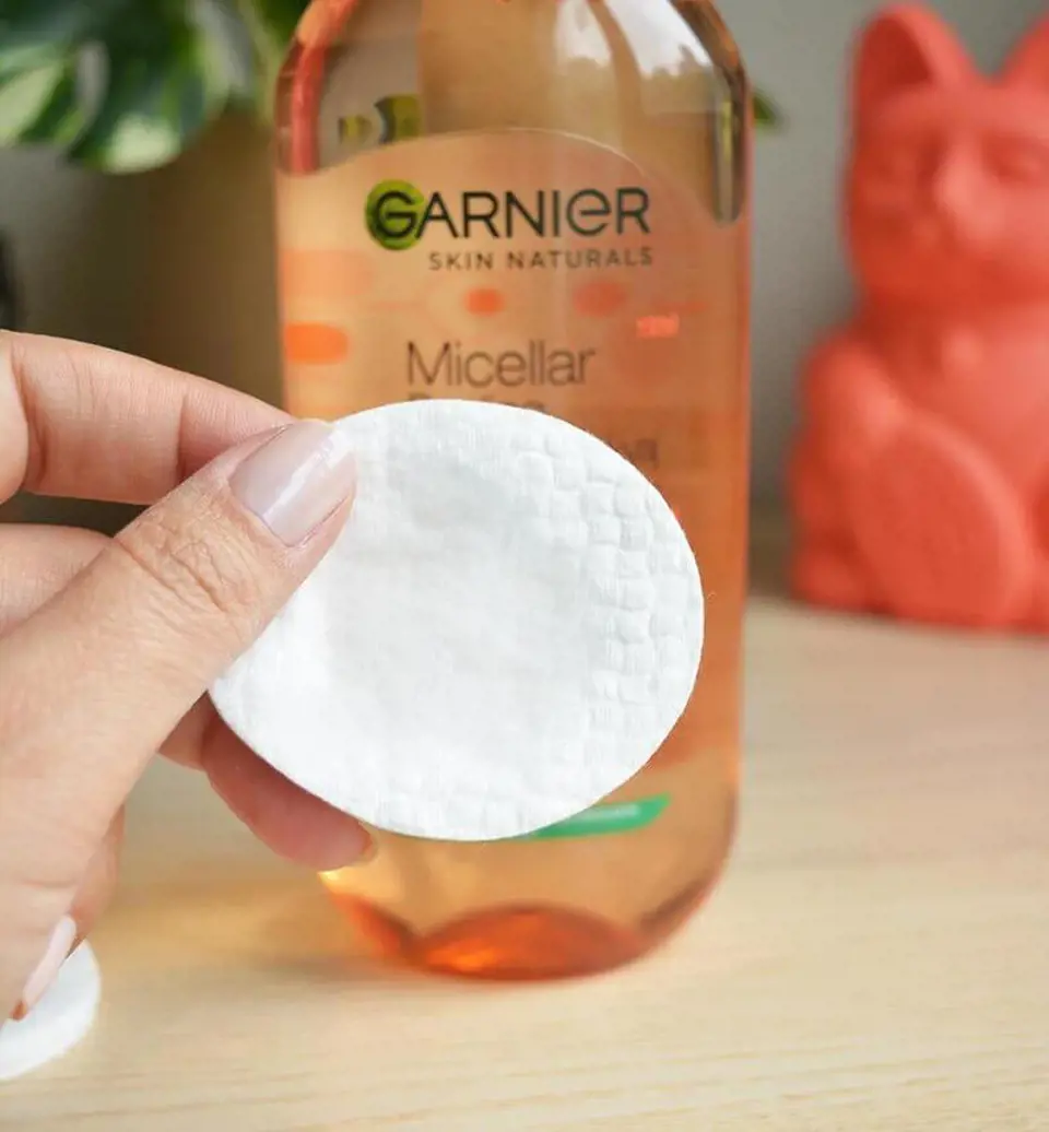 Garnier Micellar Peeling Kusursuz Makyaj Temizleme Suyu Nasıl Kullanılır?