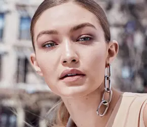 Gigi Hadid'in En Çekici Makyaj Stillerini İnceliyoruz!