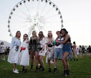 Efsanevi Coachella Festivali'nin Favori Görünümlerini Seninle Paylaşıyoruz!