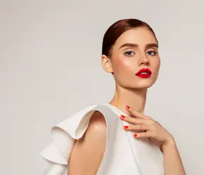 Trend Alarmı: Sleek Bun Saç Modeli