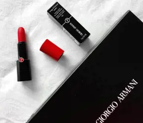 Mat Sonbahar: Armani'nin Yeni Rouge D'Armani Matte Rujlarını İnceliyoruz!