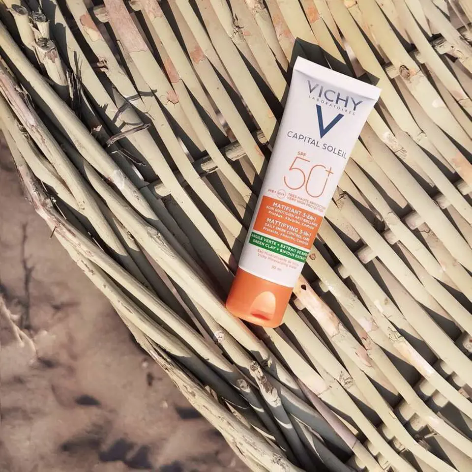 Vichy Capital Soleil SPF 50+ Matlaştırıcı Yüz Güneş Kremi