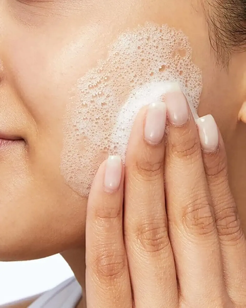 Cerave Foaming Cleanser Yüz Temizleyici nasıl kullanılır?