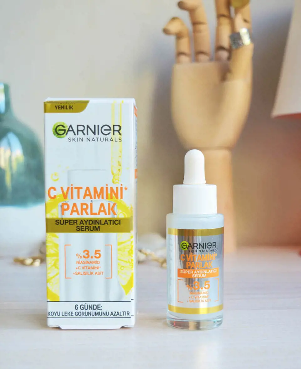 3. Garnier C Vitamini Parlak Süper Aydınlatıcı Serum